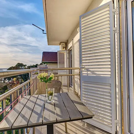 Guest house Eden Sea View Rooms 3*