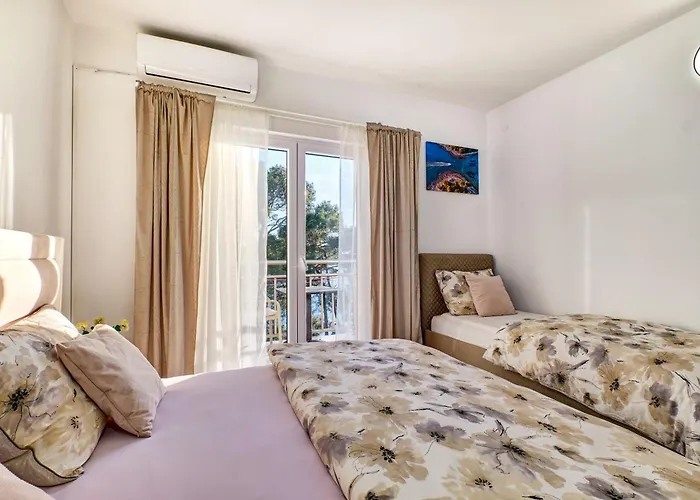 Eden Sea View Rooms 3* Mali Losinj