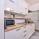 Eden Sea View Πανσιόν