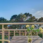Πανσιόν Eden Sea View