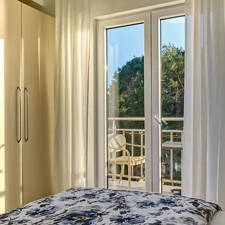 Guest house Eden Sea View 3*