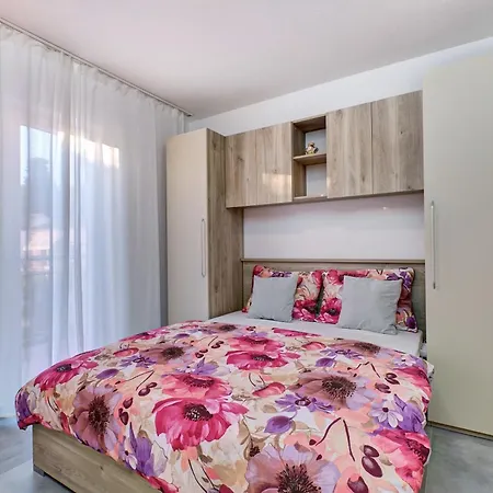 Eden Sea View Rooms Гостевой дом Мали-Лошинь
