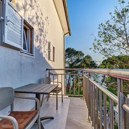 Guest house Eden Sea View 3*
