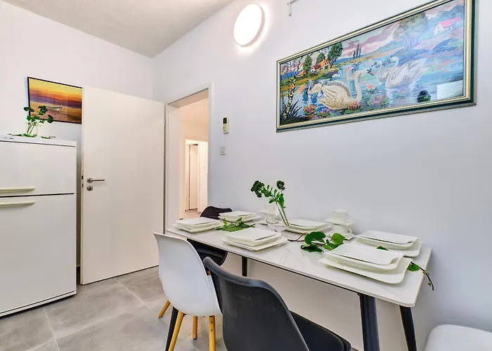 Гостевой дом Eden Sea View Rooms Мали-Лошинь